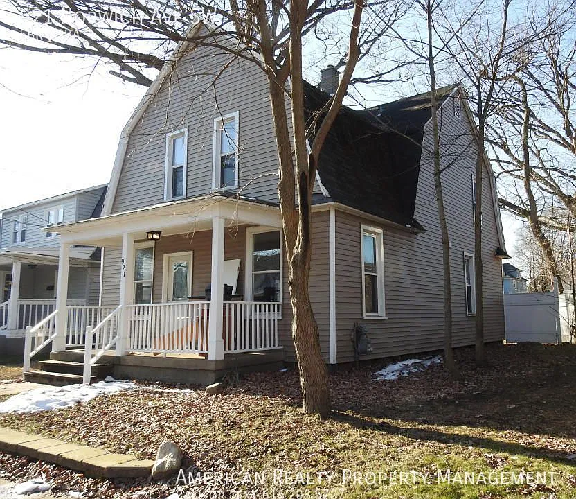 921 Norwich Ave SW