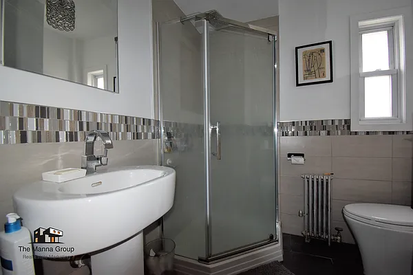 Rented by Bold New York | media 7