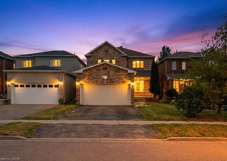 1st image of 366 Marshall Cres