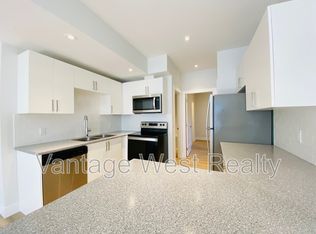 212 Skyland Dr UNIT 2, Kelowna, BC V1V0C9