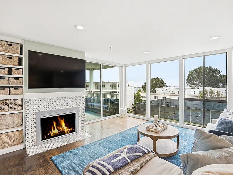 1335 La Palma St #H3 — Photo 9