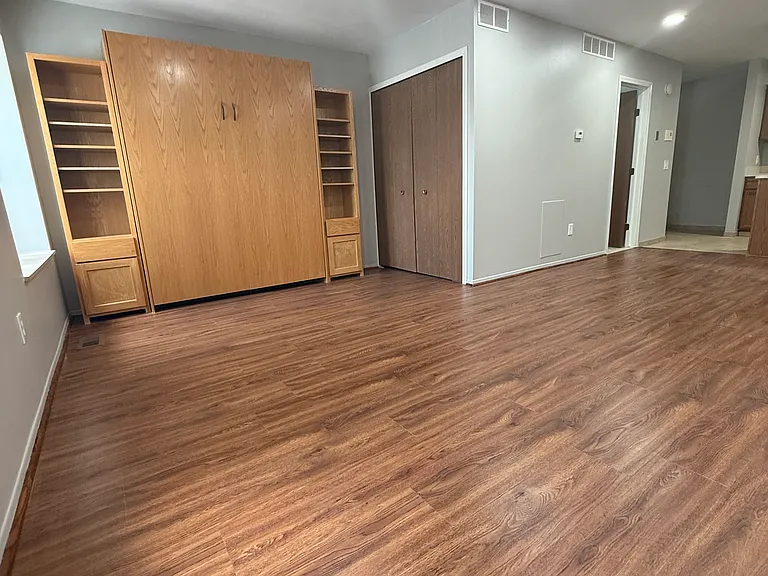 54 S Broadway St #15 — Photo 6