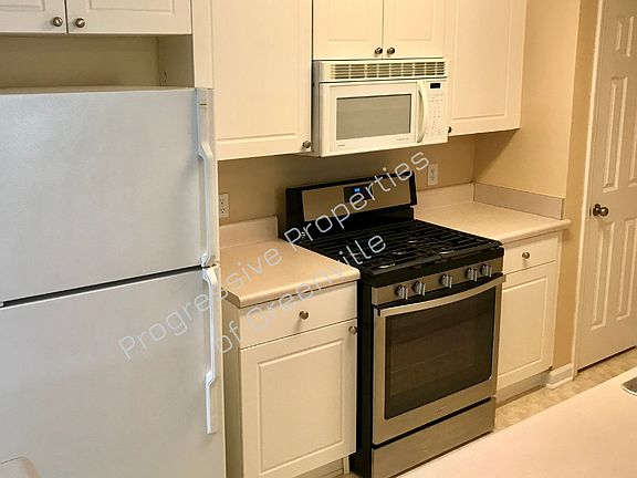5th image of 105 McKenna Cir #1