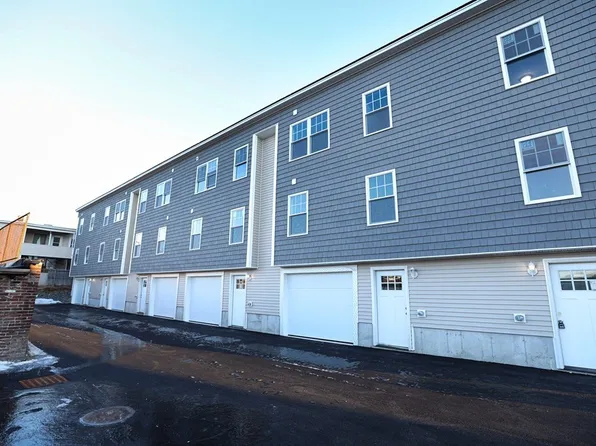 17 Marshall St #3, Lowell, MA 01851