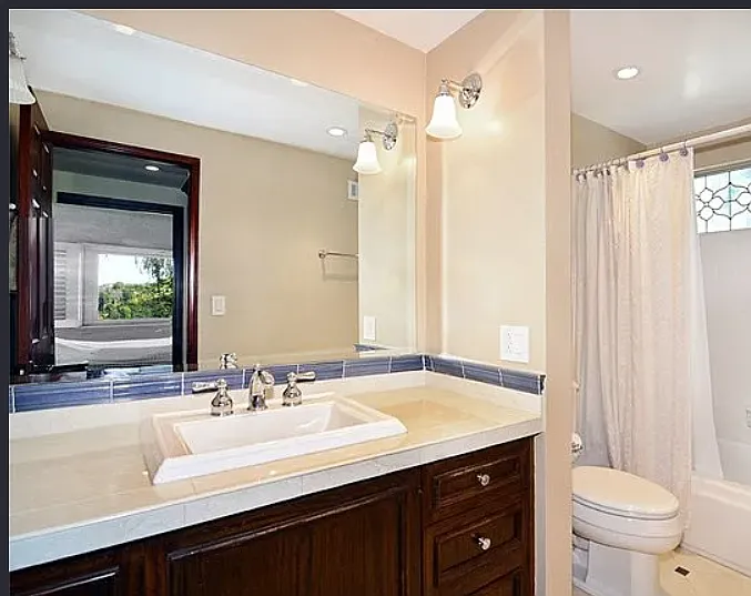 3970 Ellenita Ave — Photo 9