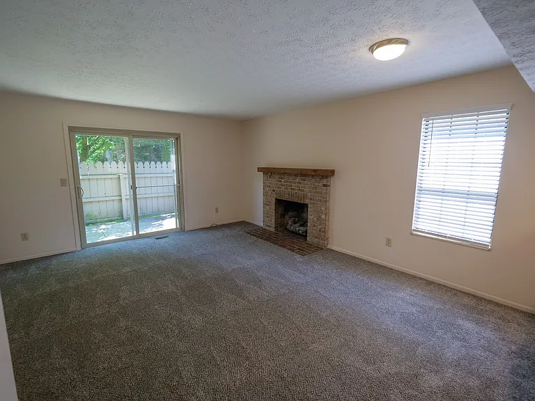Mason Row Townhomes — Photo 40