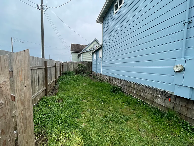 708 B St — Photo 47
