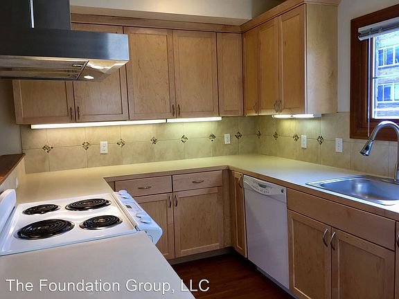 3rd image of 715 1st Ave W Ste 05