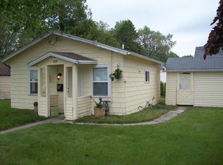 1420 Lowell St, Two Rivers, WI 54241
