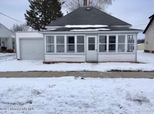 404 2nd Ave NW, Bertha, MN 56437