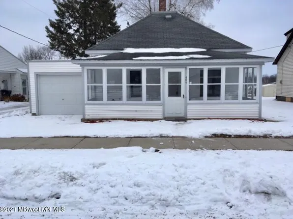 404 2nd Ave NW, Bertha, MN 56437