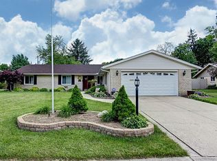 2202 Springmill Rd, Dayton, OH 45440