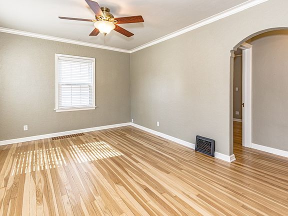 5th image of 2416 E Ave Ne