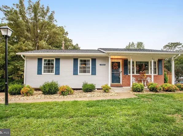12608 Oakwood Dr, Woodbridge, VA 22192