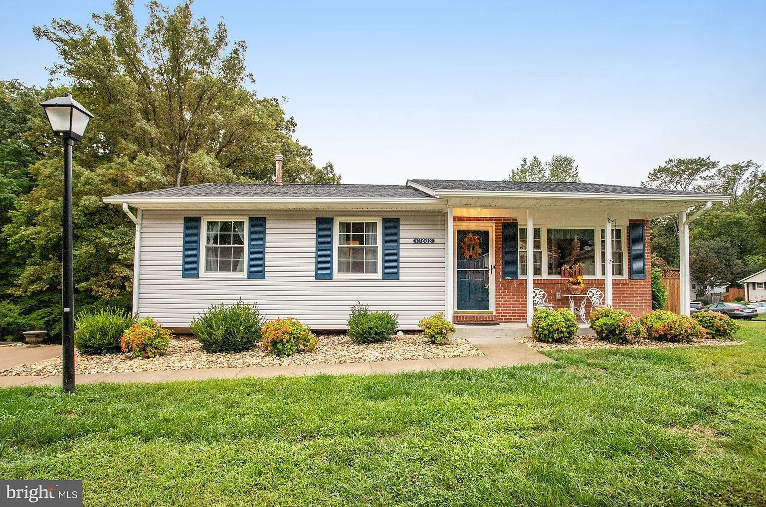 12608 Oakwood Dr photo 1