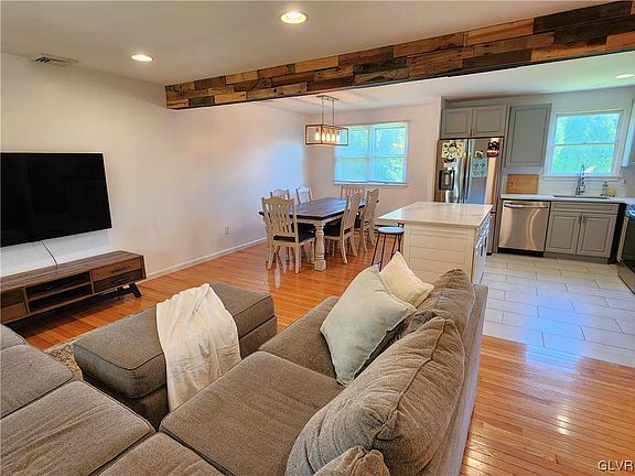 3rd image of 2930 Clifton Ave