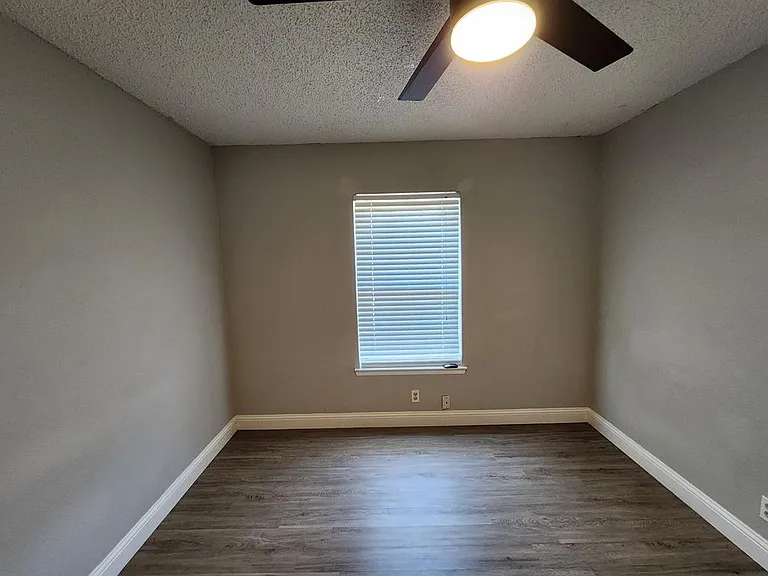 1805 Magnolia Ave — Photo 23