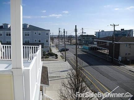 Living room / Kitchen 2