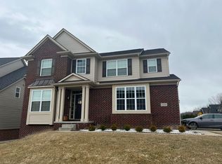 1119 Decker Dr, Lake Orion, MI 48359