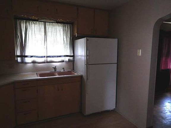 3rd image of 407 Deleglise St