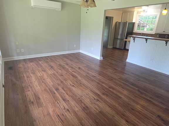 3rd image of 2313 Lynn Rd NW