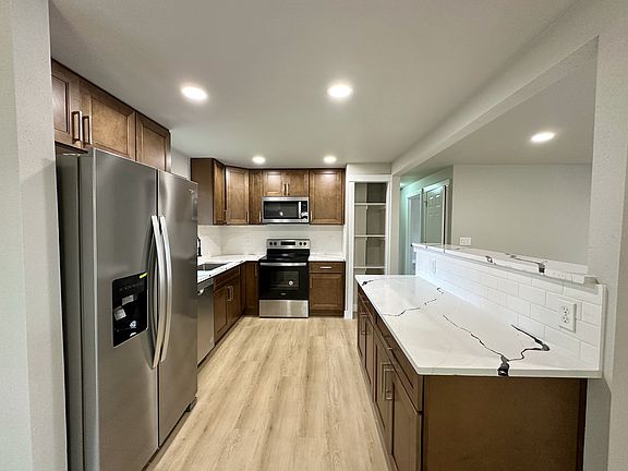 main floor - kitchen