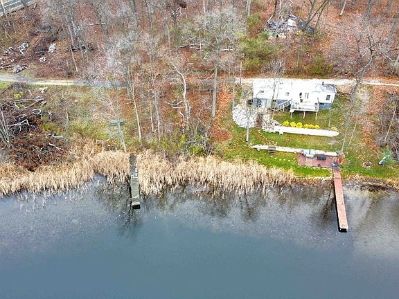 3rd image of Lane 205 Fox Lk