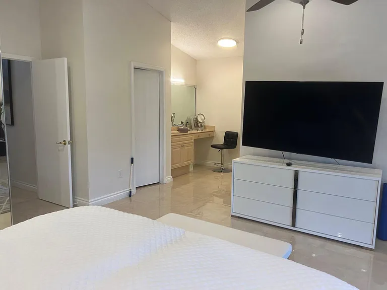 22595 Esplanada Cir W — Photo 26