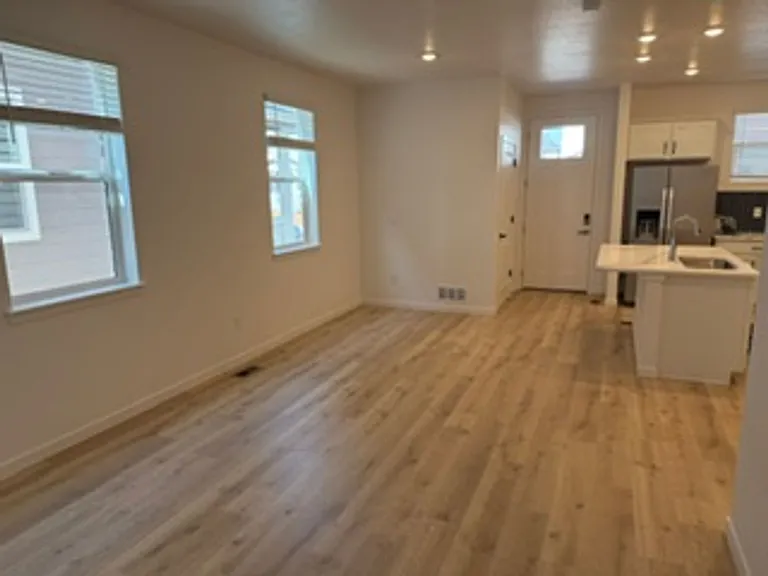 1358 S Chester St #B — Photo 5