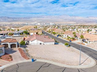 2921 Lakeview Dr, Bullhead City, AZ 86429