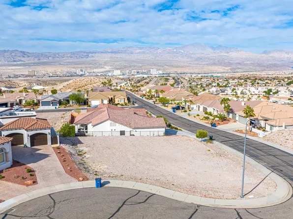2921 Lakeview Dr, Bullhead City, AZ 86429