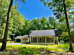 98 Swamp Brook Rd, Hawley, PA 18428