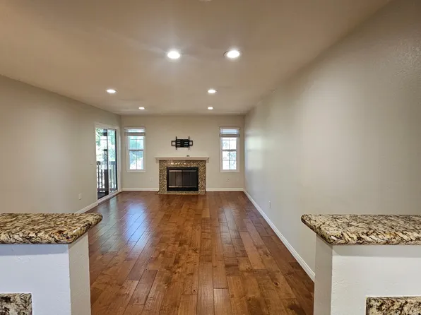 12091 Alta Carmel Ct Unit 10, San Diego, CA 92128