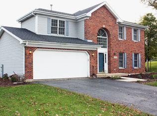 2731 Colonial Dr, Elgin, IL 60124