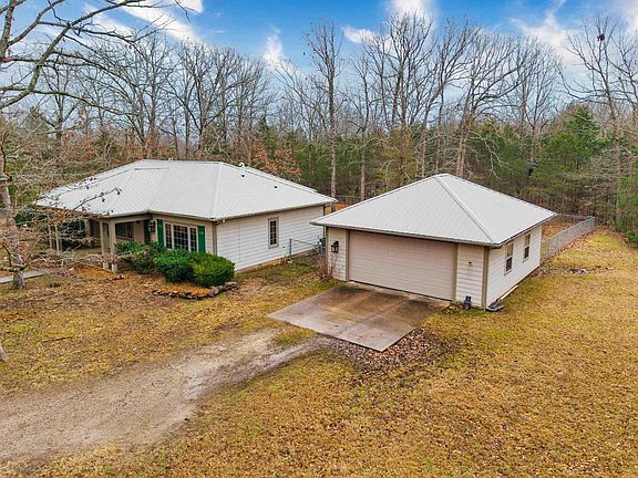 3rd image of 258 Plains Dr