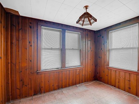 4th image of 7652 S Cornell Ave