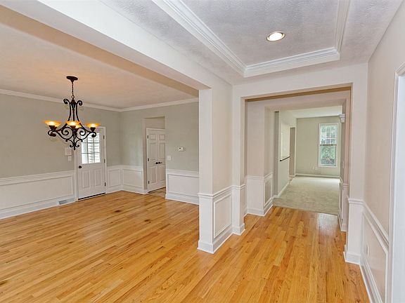 3rd image of 3 Hidden Crest Ct