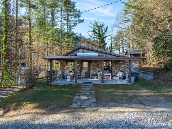 51 Briarberry Lane, Glenville, NC 28736