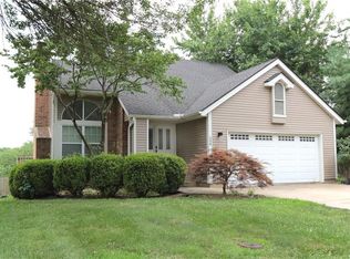 504 NW 41st St, Blue Springs, MO 64015