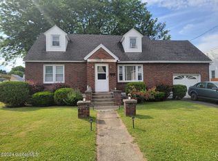 2827 Wellington Ave, Schenectady, NY 12306