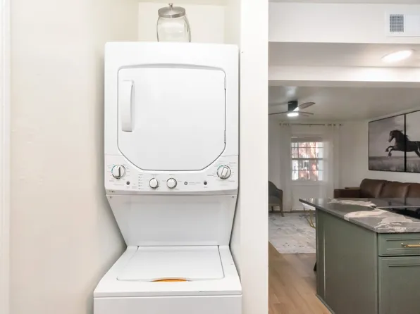 214 Upham St Unit 8B, Mobile, AL 36607