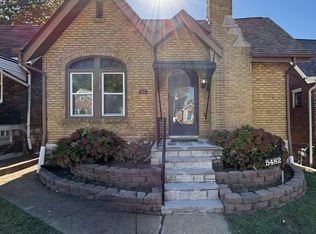 5482 Pernod Ave, Saint Louis, MO 63139