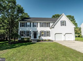 4 Goose Neck Ln, Sicklerville, NJ 08081