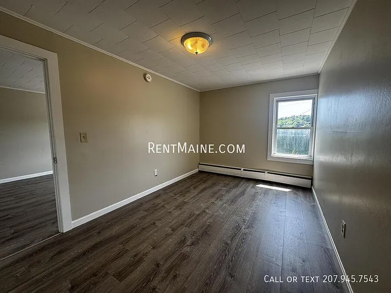114 Riverside Dr #2 — Photo 7