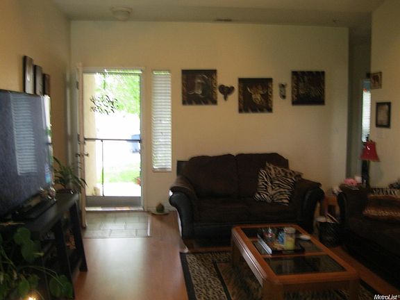 5th image of 507 Winemaker St