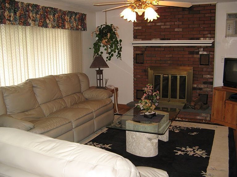 2nd image of 50 Back River Rd