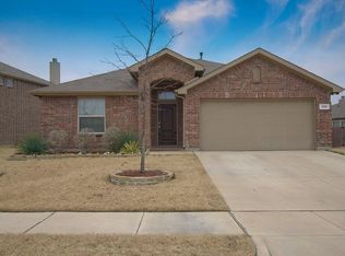 343 Pin Cushion Trl, Burleson, TX 76028