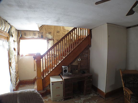 4th image of 709 N Metcalf St