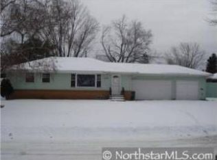 2337 Brookview Dr, Brooklyn Center, MN 55430