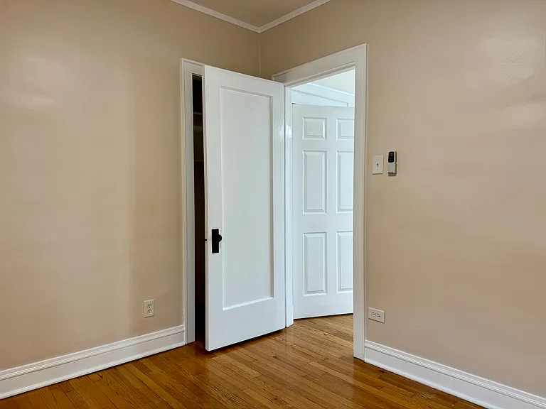 2125 Wesley Ave #2 — Photo 11